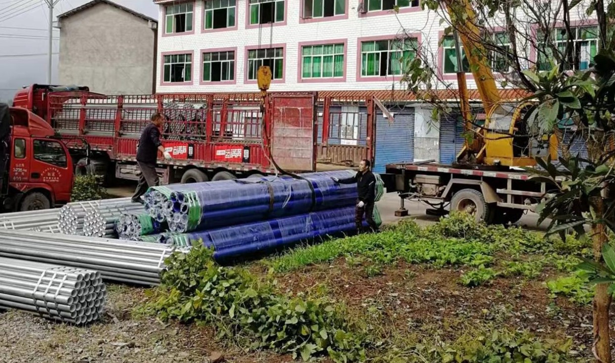 農(nóng)村飲用水項(xiàng)目——內(nèi)外涂塑復(fù)合鋼管2.jpg
